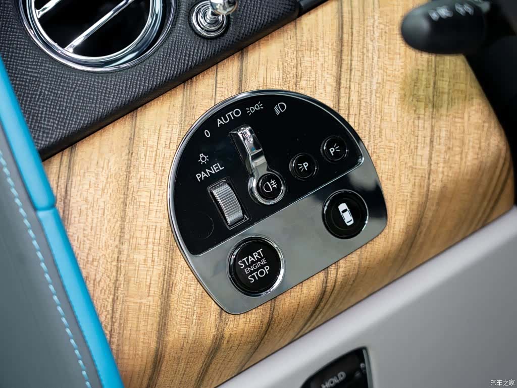 Rolls-Royce Cullinan, 2021 12
