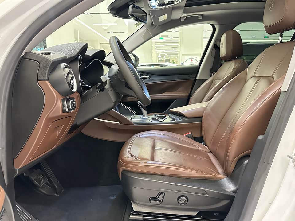 Alfa Romeo Stelvio Alfa Romeo Stelvio