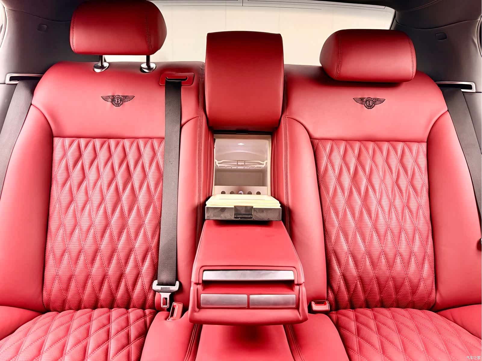 Bentley Flying Spur, 2010 18