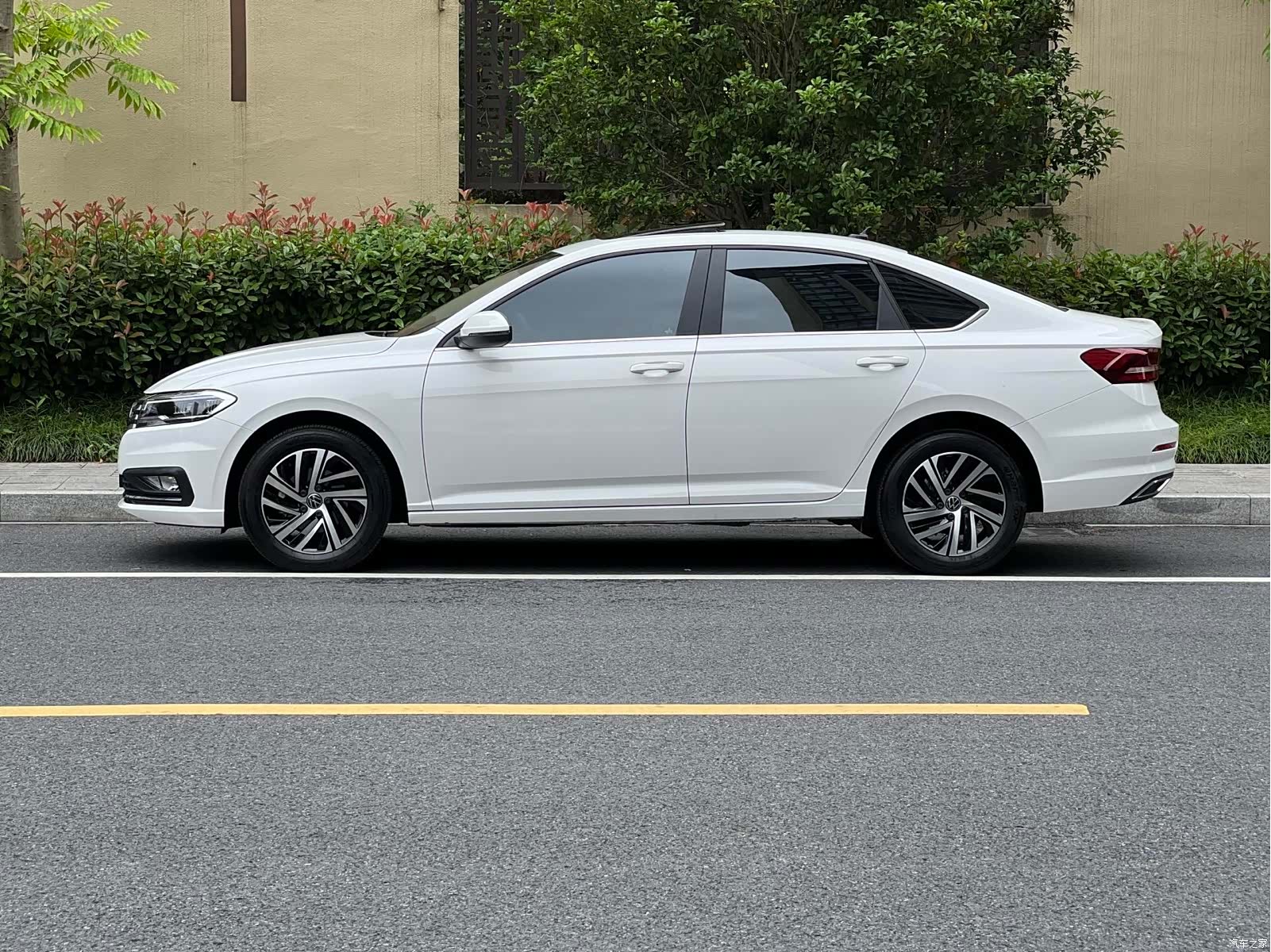 Volkswagen Lavida, 2021 3