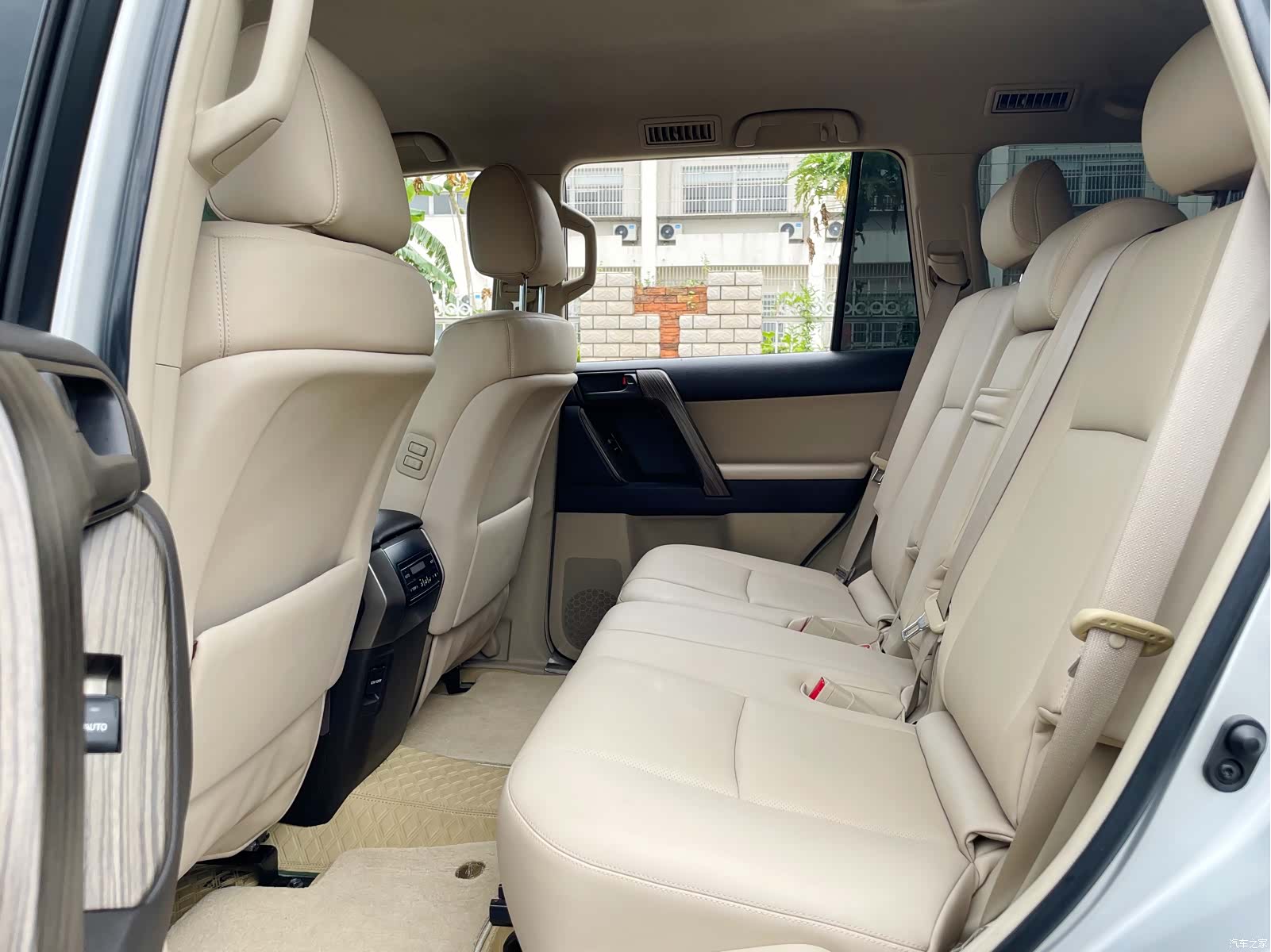 Toyota Prado, 2010 7