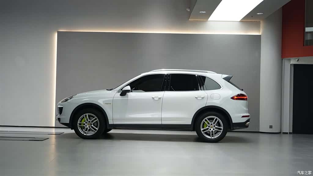Porsche Cayenne, 2015 4