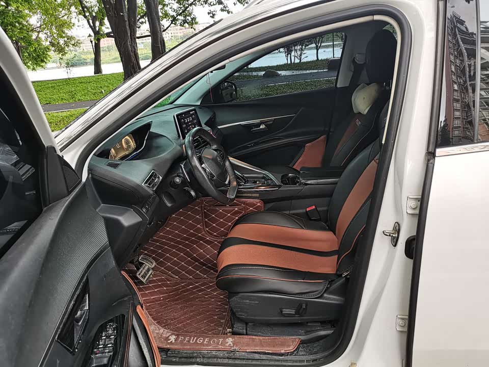 Peugeot 5008 Peugeot 5008