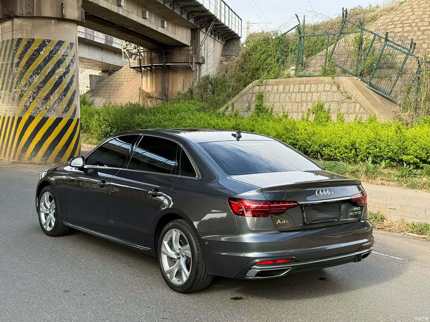 Audi A4L, 2021 3