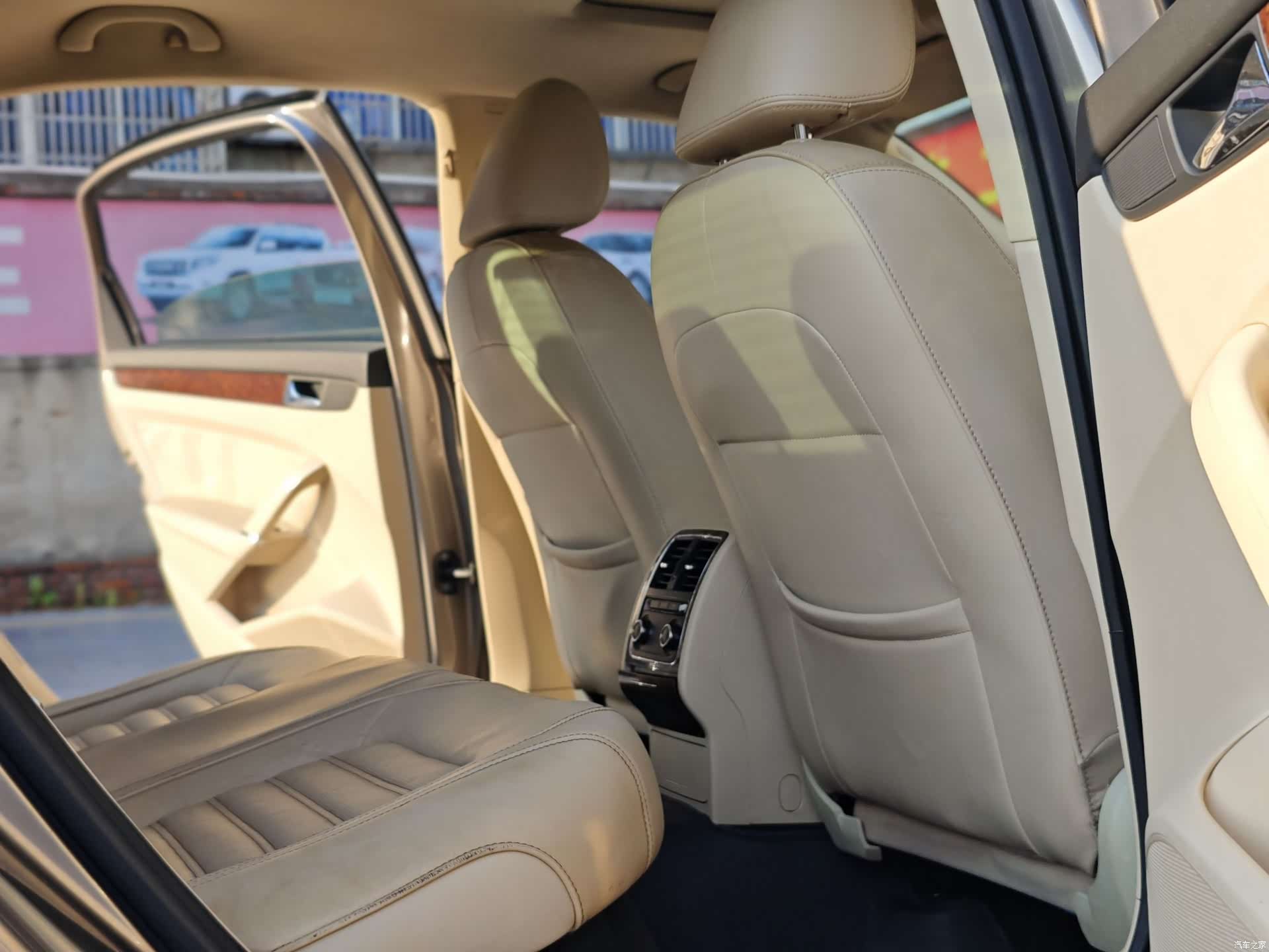 Volkswagen Passat, 2012 12