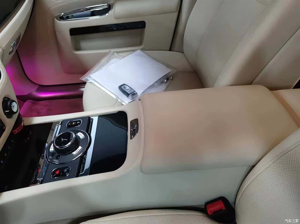 Rolls-Royce Ghost, 2016 4