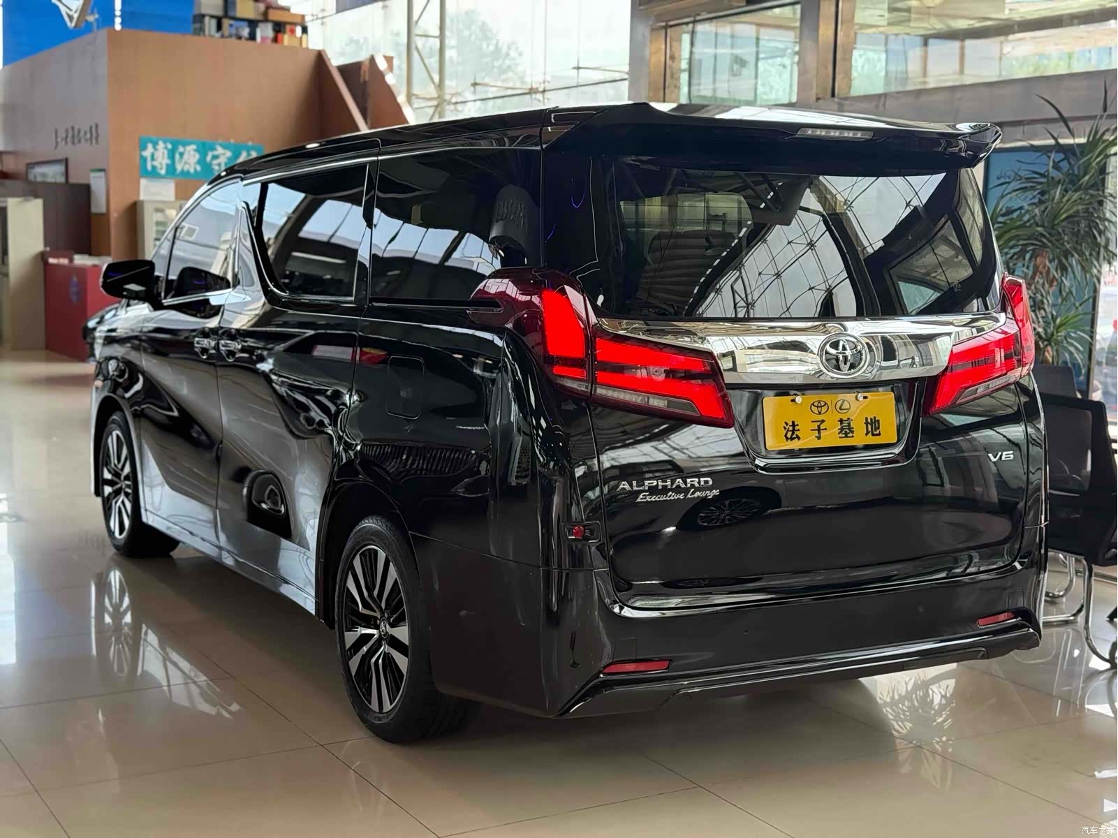 Toyota Alphard, 2018 24