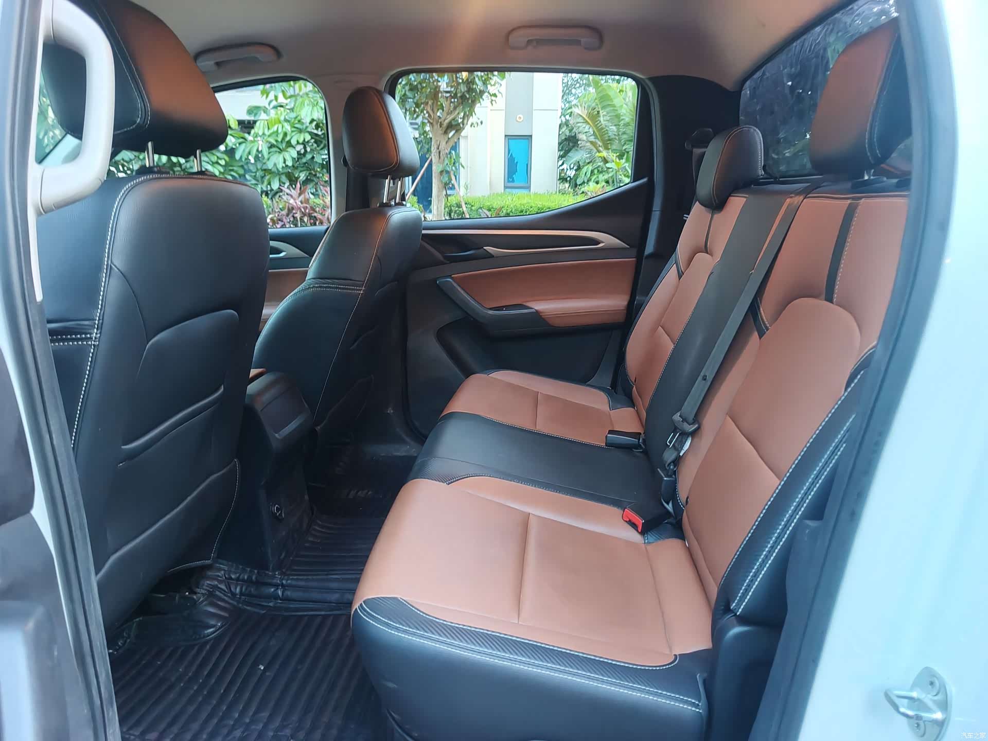 Maxus T70, 2020 15