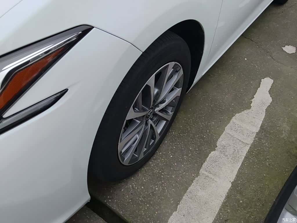 Lexus ES, 2022 23