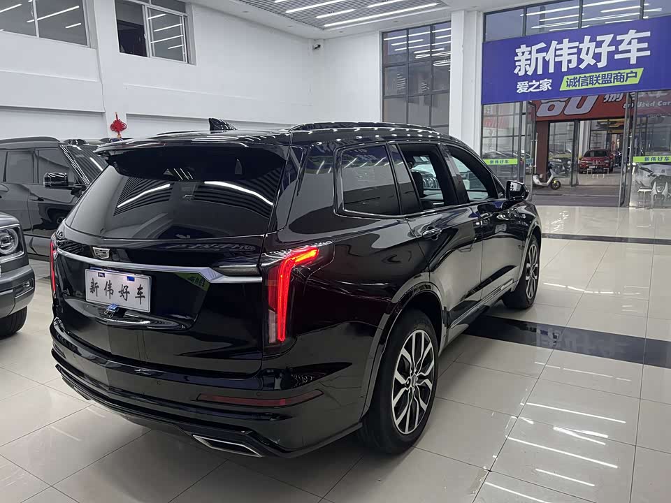 Cadillac XT6