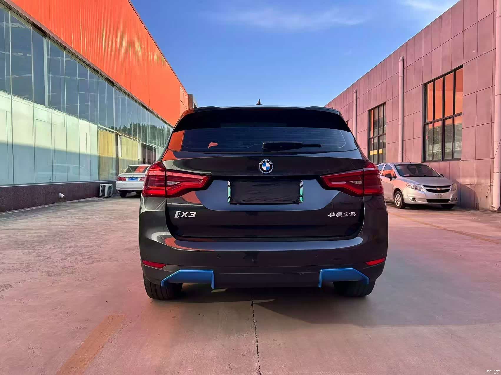 BMW iX3, 2021 все фото