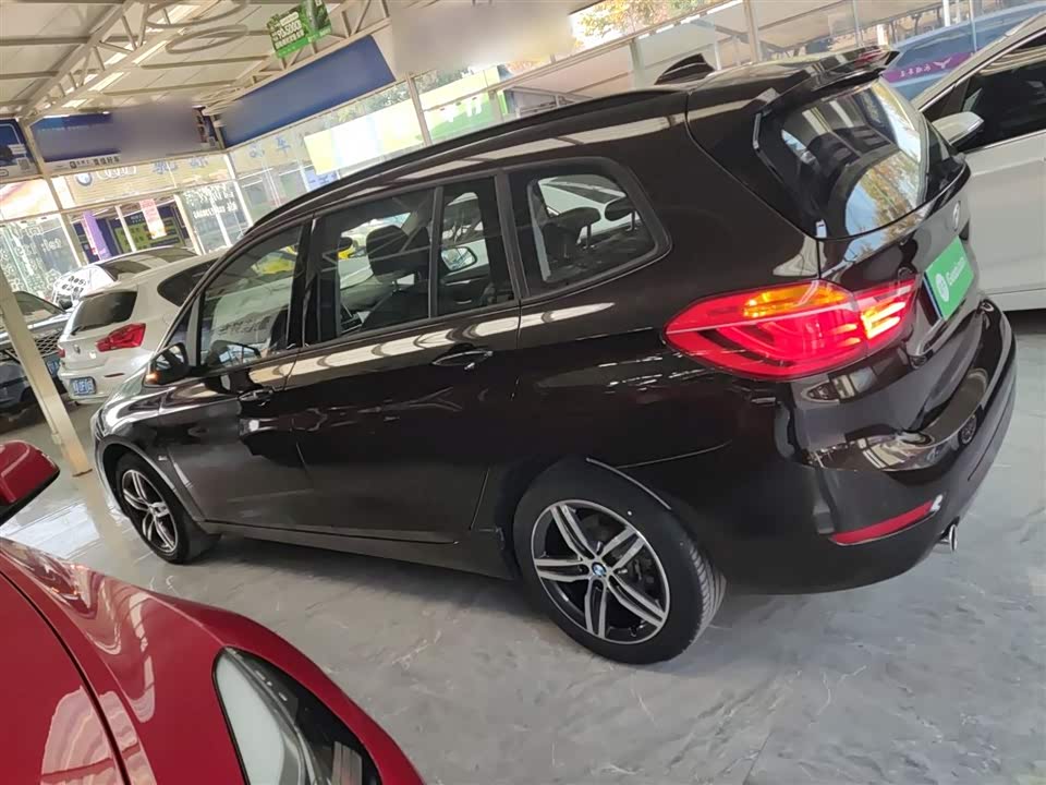 BMW 2 series multifunctional station wagon