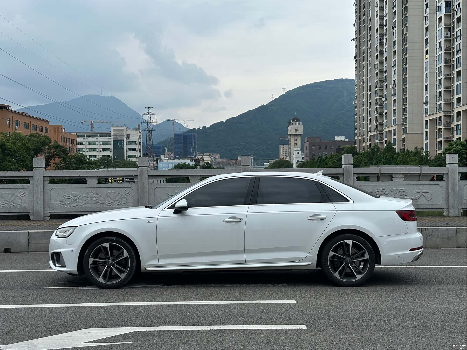 Audi A4L, 2019 4