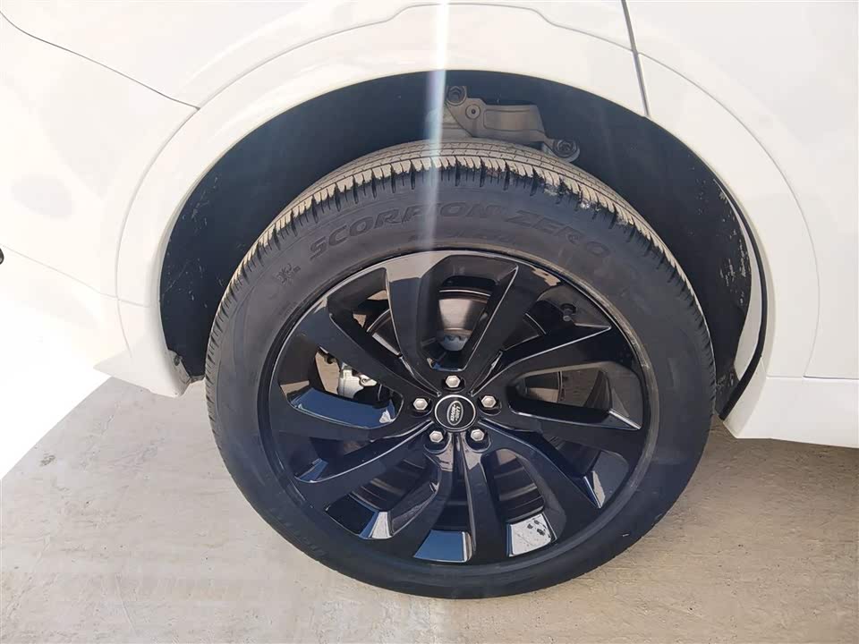 Land Rover Discover sports