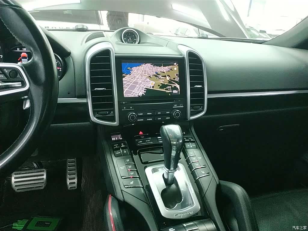 Porsche Cayenne, 2018 9