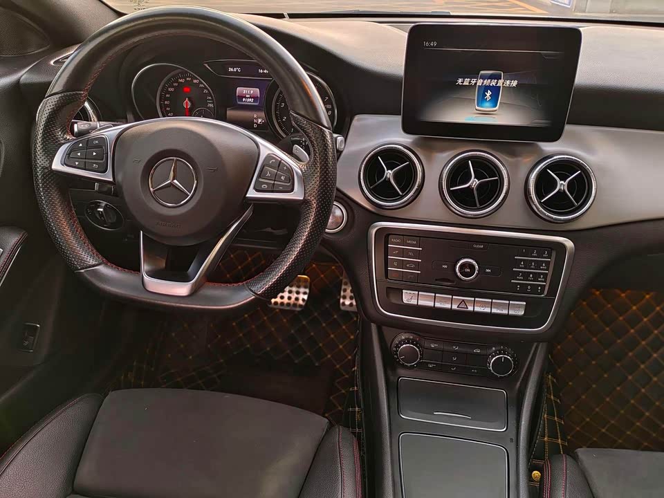 Mercedes-Benz CLA