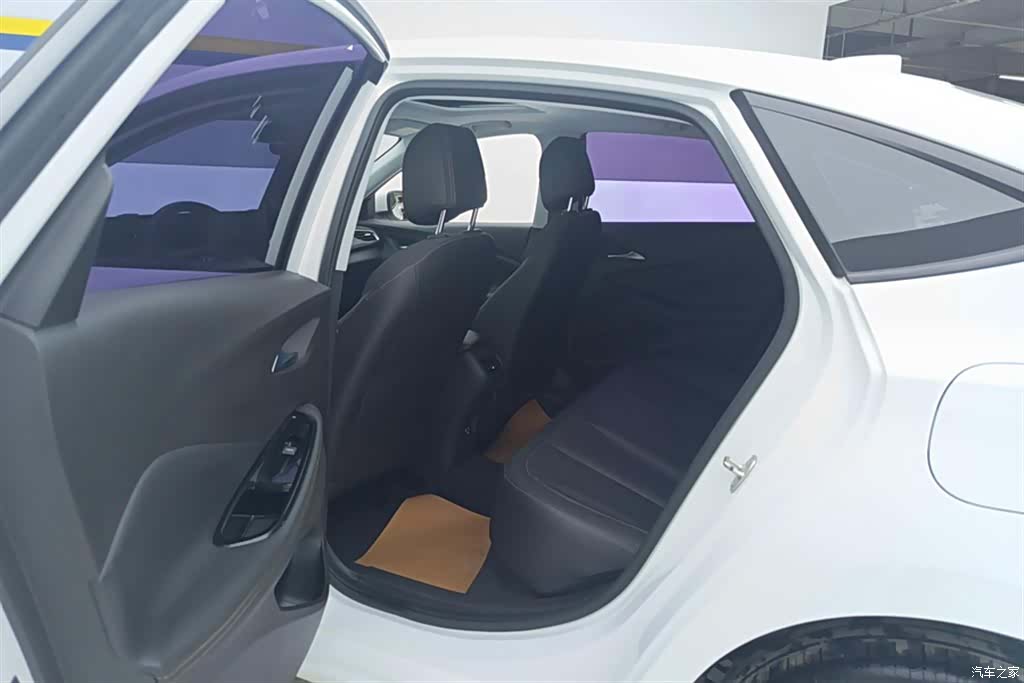 Buick Verano, 2023 11
