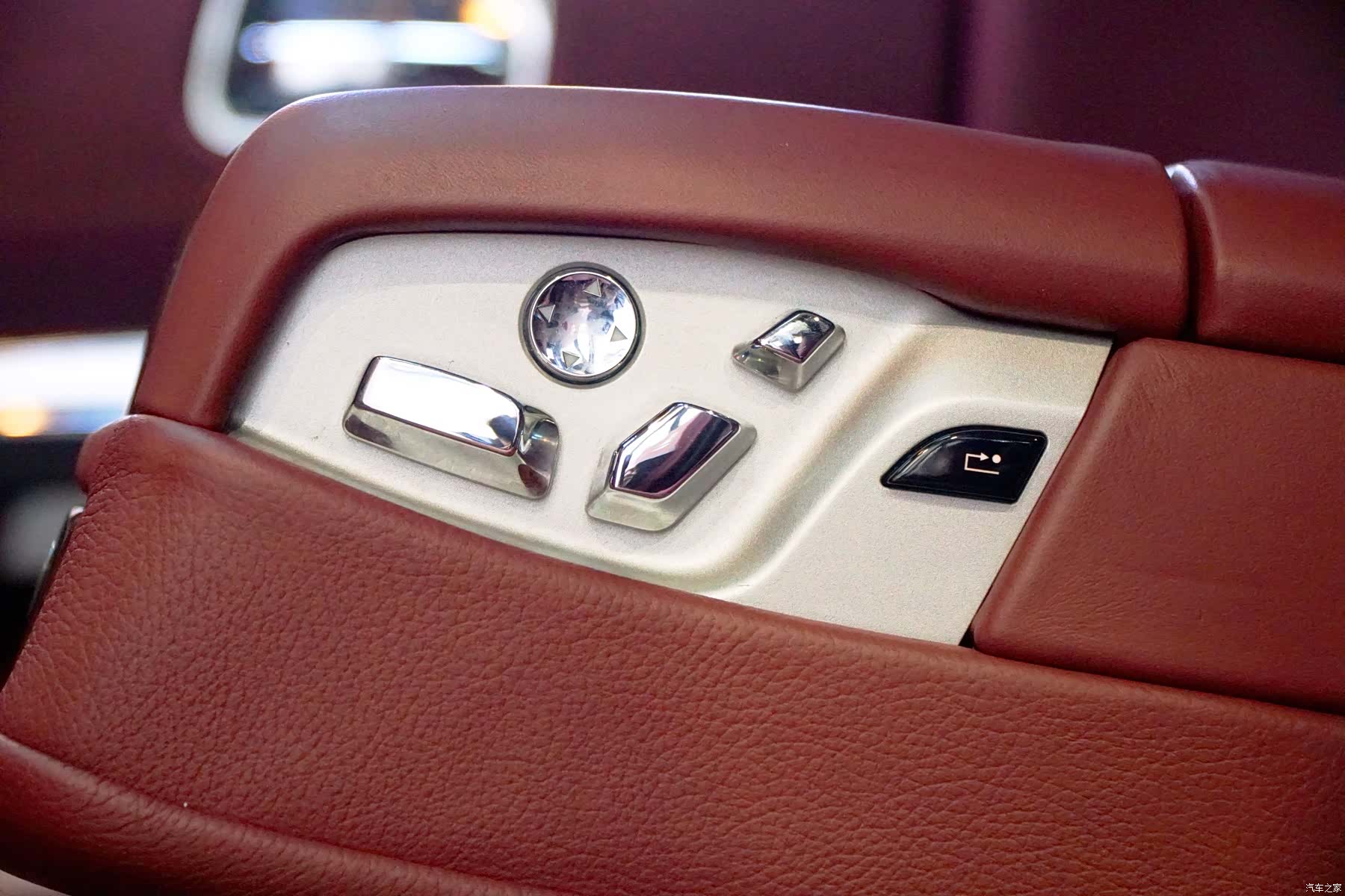 Rolls-Royce Ghost, 2011 15
