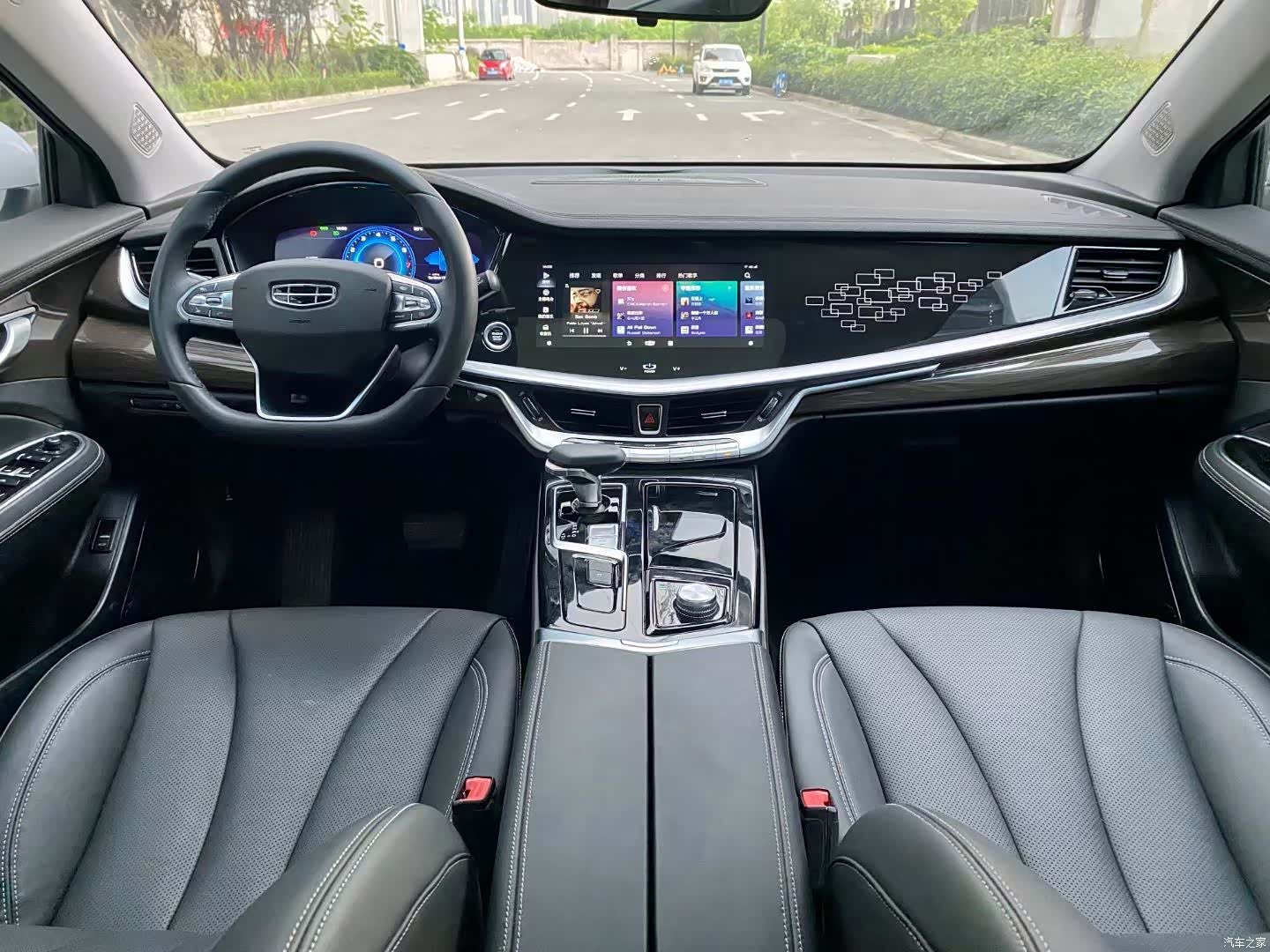 Geely +, 2020 все фото
