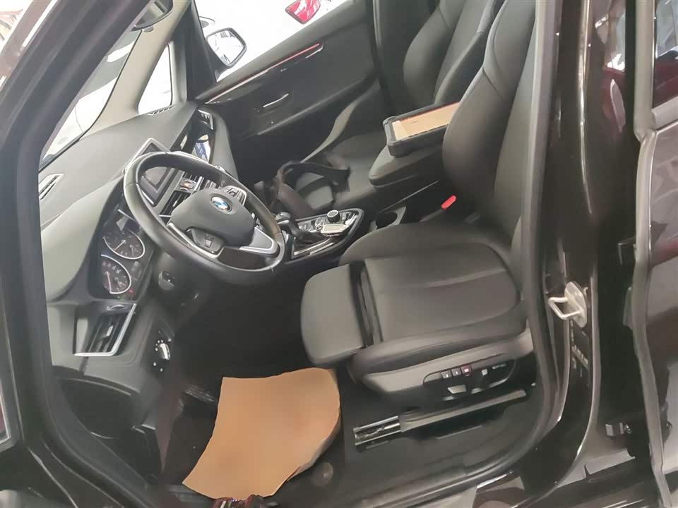 BMW 2 series multifunctional station wagon