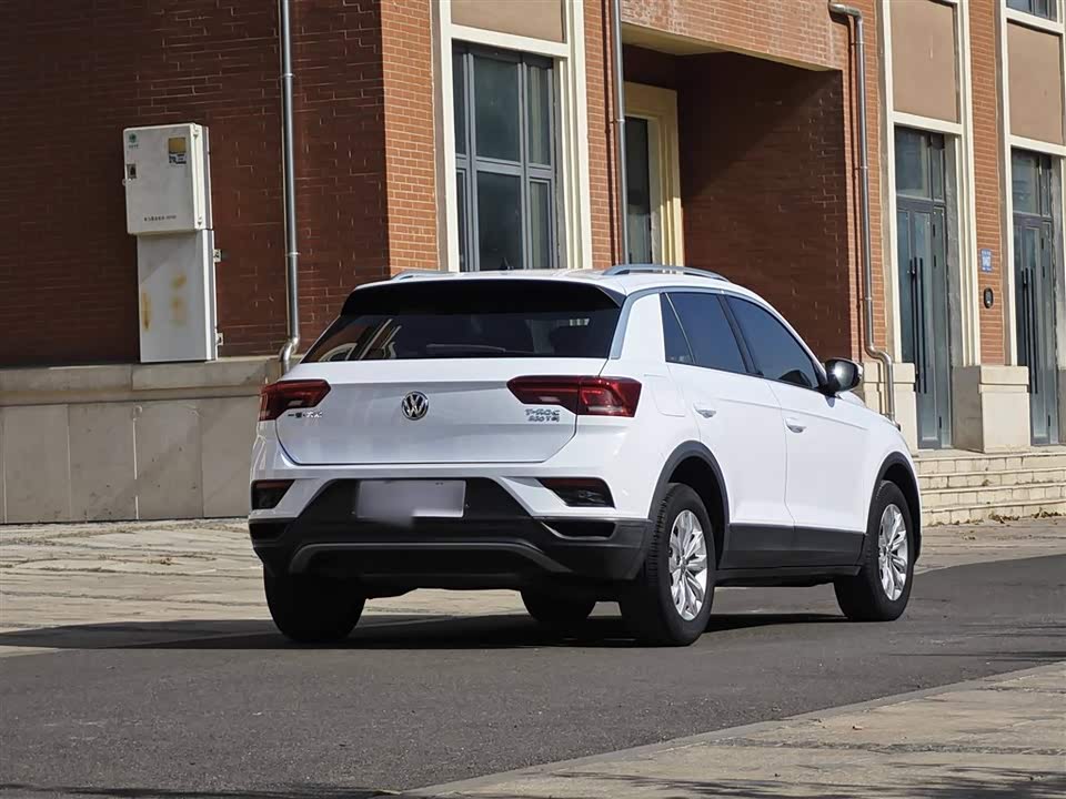 Volkswagen T-ROC exploring Songs