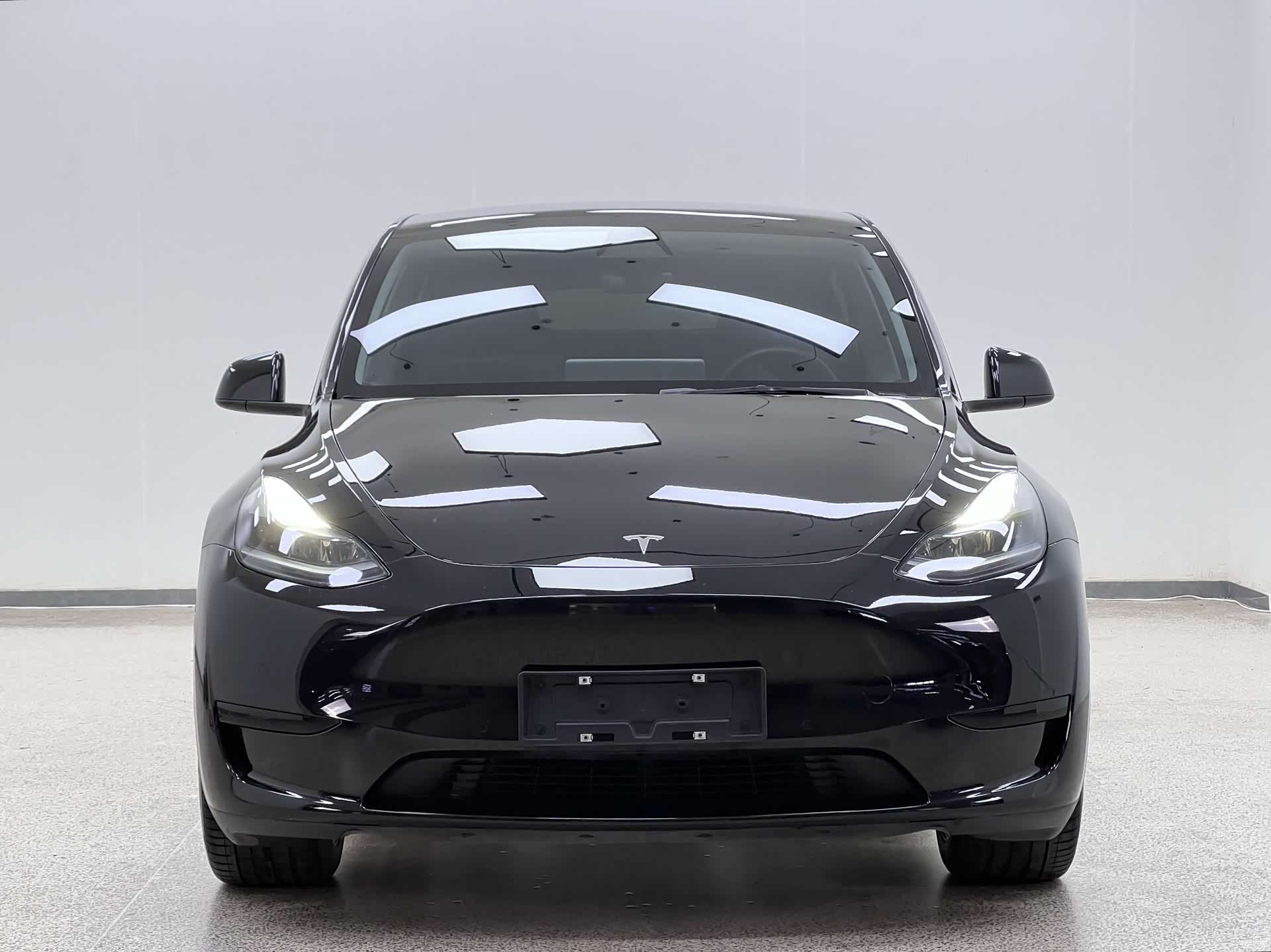 Tesla Model Y, 2022 2