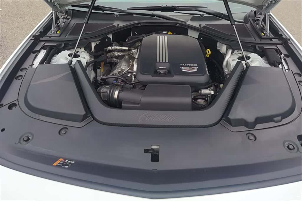 Cadillac CT6, 2024 10