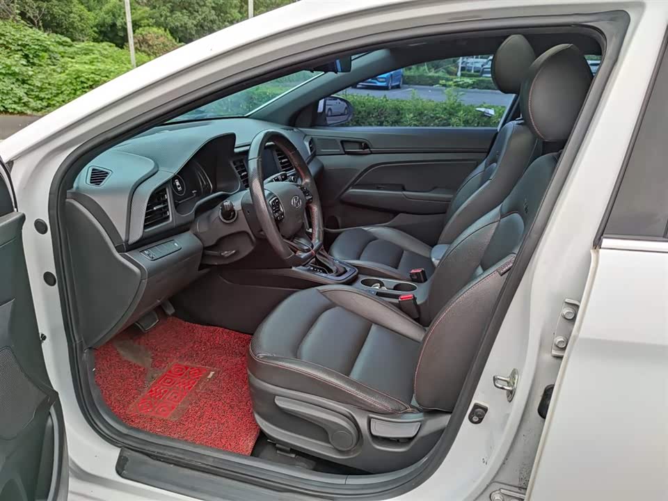 Hyundai Lead Hyundai Lead