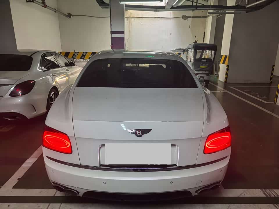 Bentley Flying