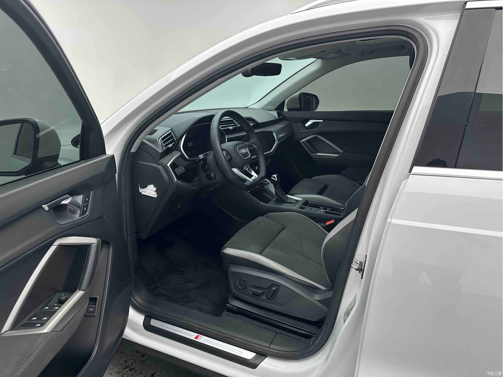 Audi Q3, 2022 9