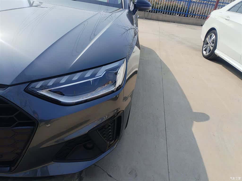 Audi A4L, 2023 24