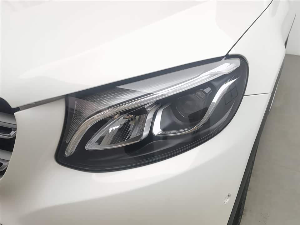 Mercedes-Benz GLC Mercedes-Benz GLC