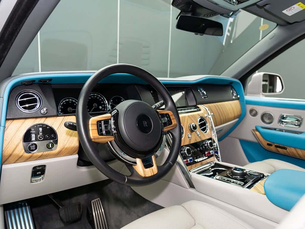 Rolls-Royce Cullinan, 2021 11