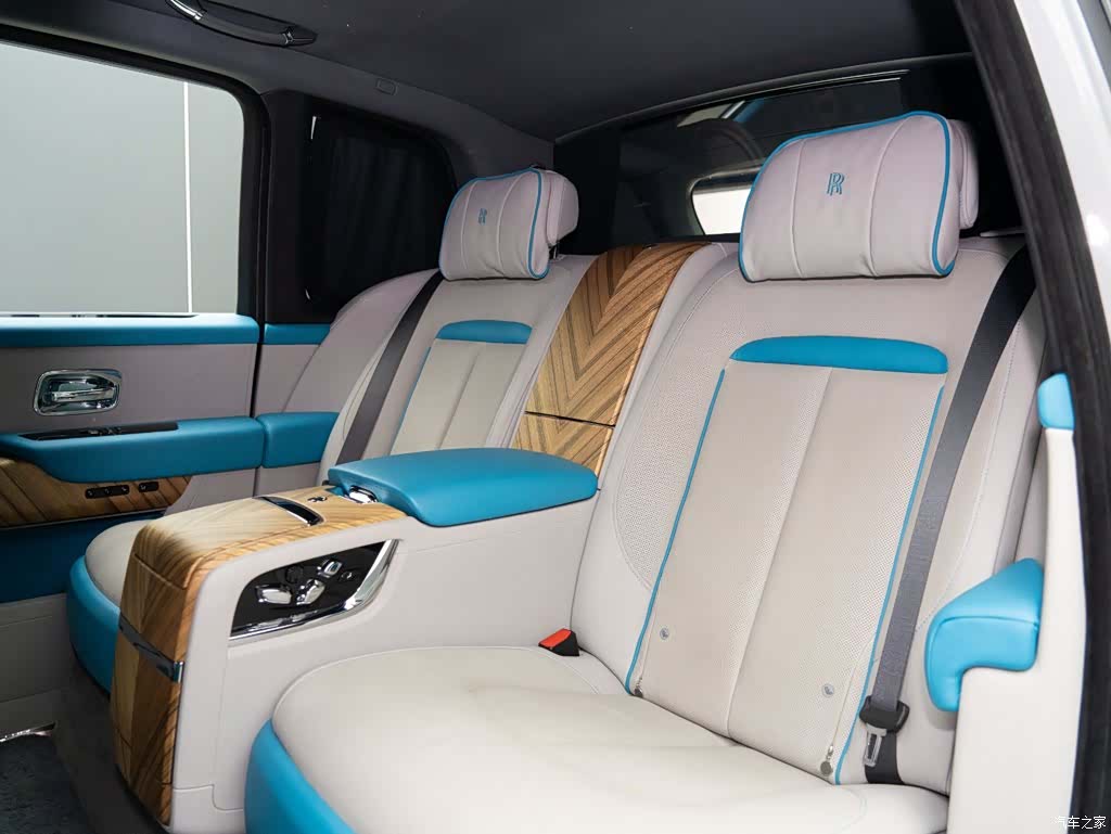 Rolls-Royce Cullinan, 2021 16