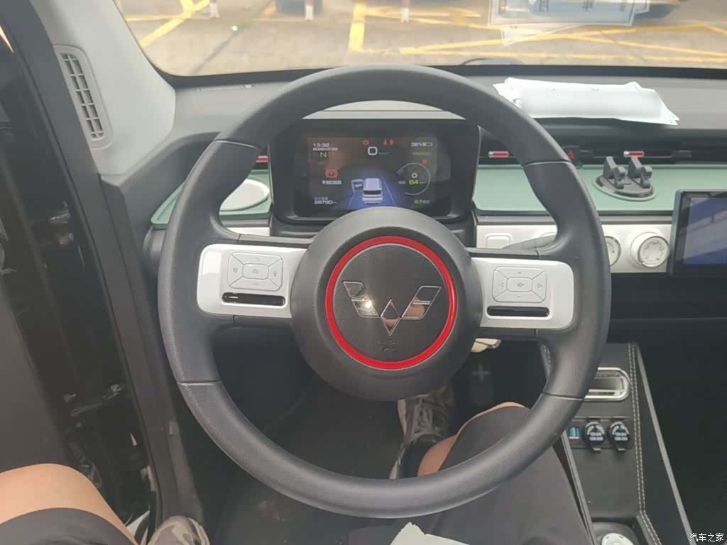 Wuling MINIEV, 2022 11