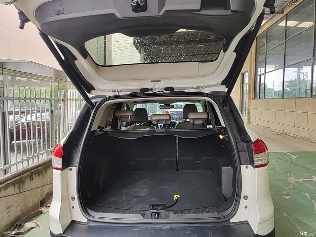 Ford Kuga, 2014 19