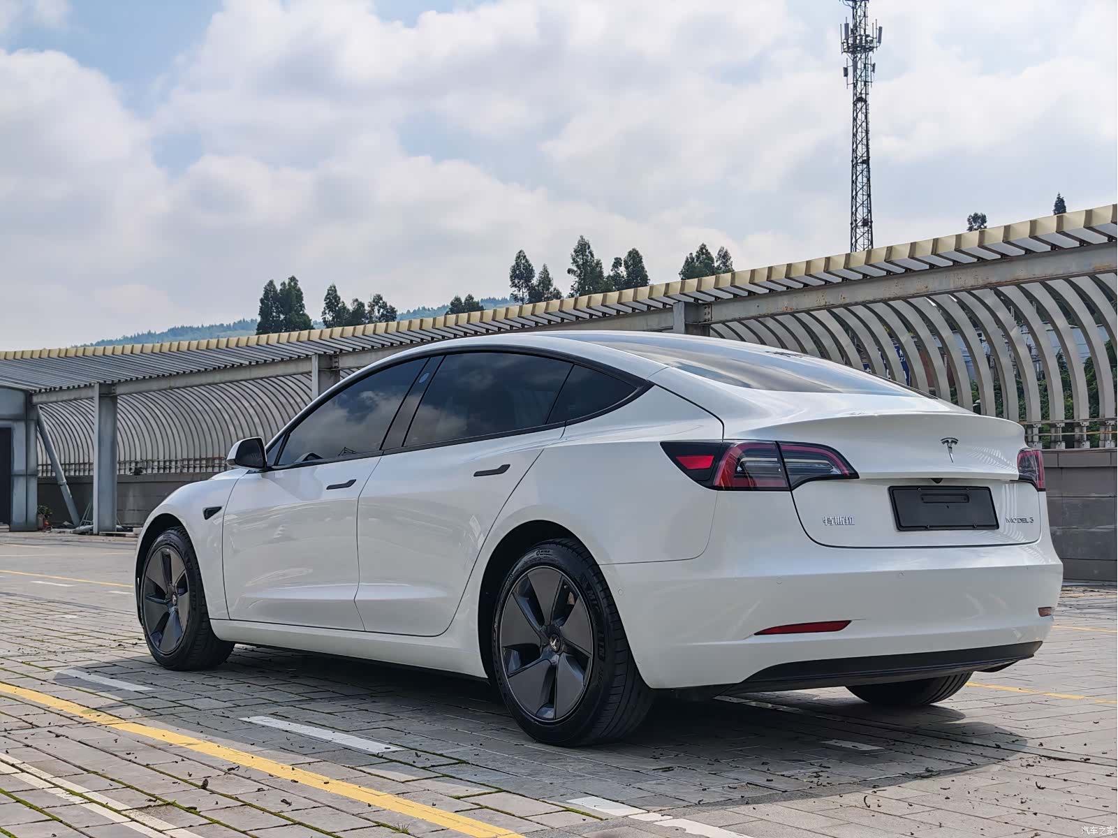 Tesla Model 3, 2022 19