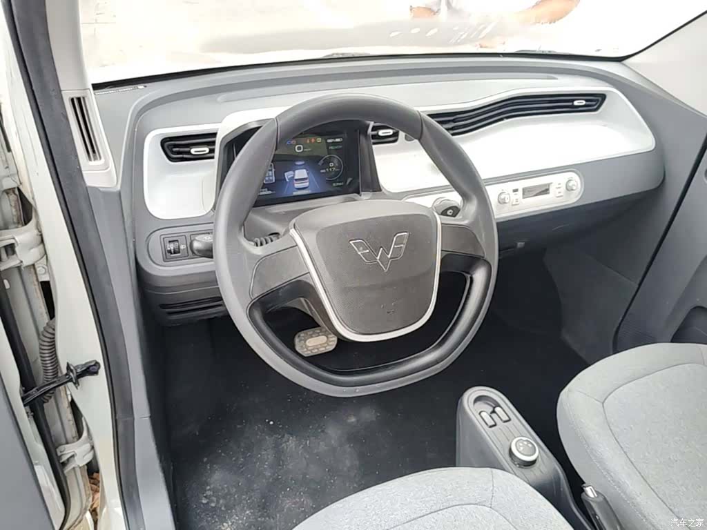 Wuling MINIEV, 2023 10
