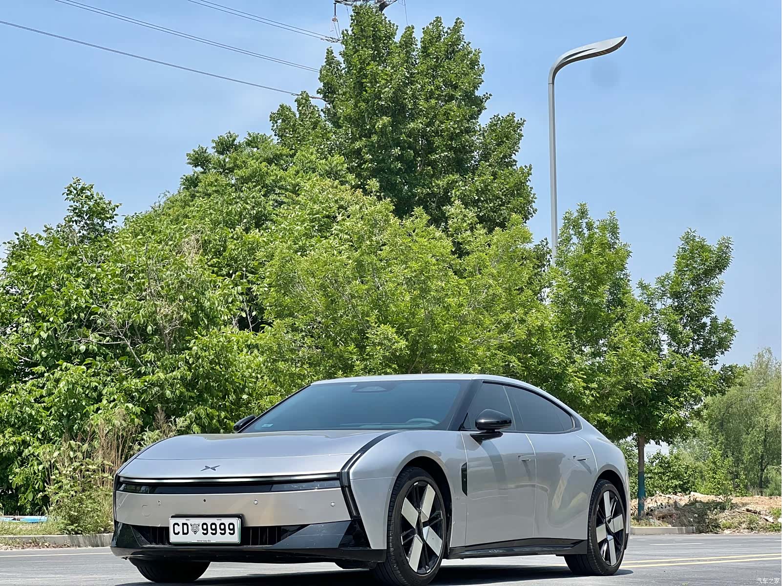 Xpeng P7