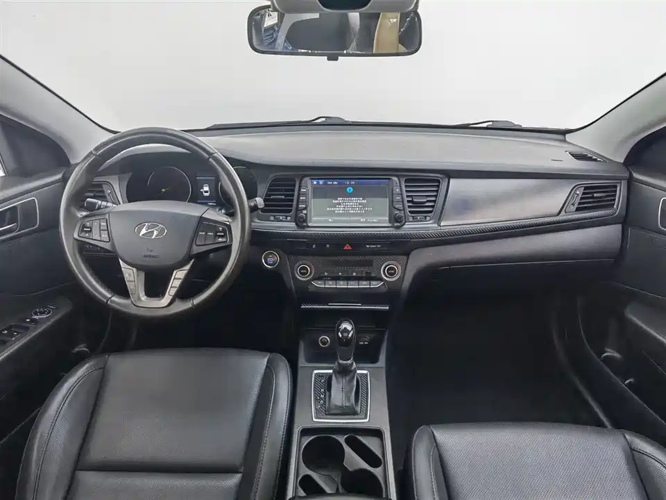 Hyundai Name picture