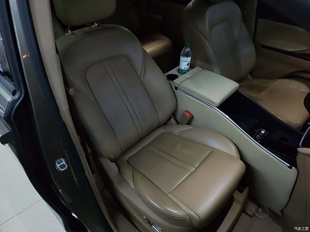 Buick GL8, 2020 25