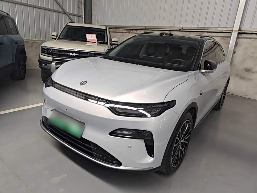 Leapmotor C16