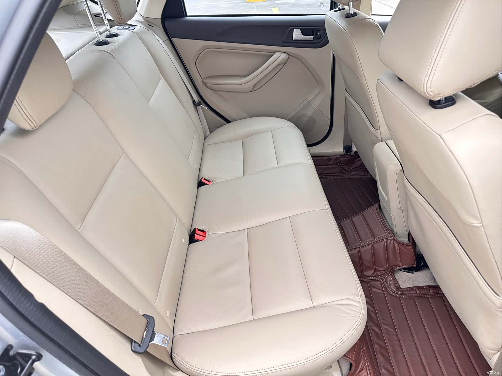 Ford Focus, 2014 17