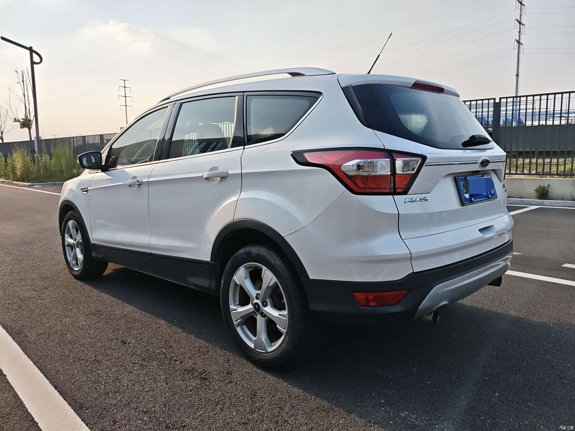 Ford Kuga, 2017 6