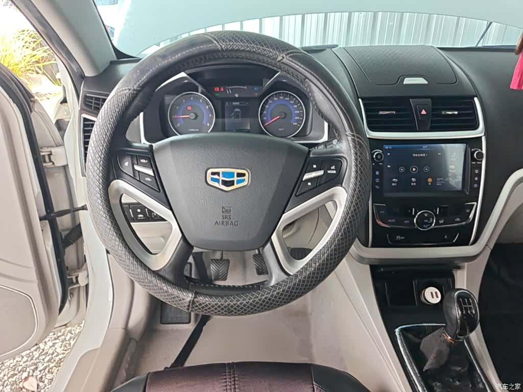 Geely Emgrand, 2016 11