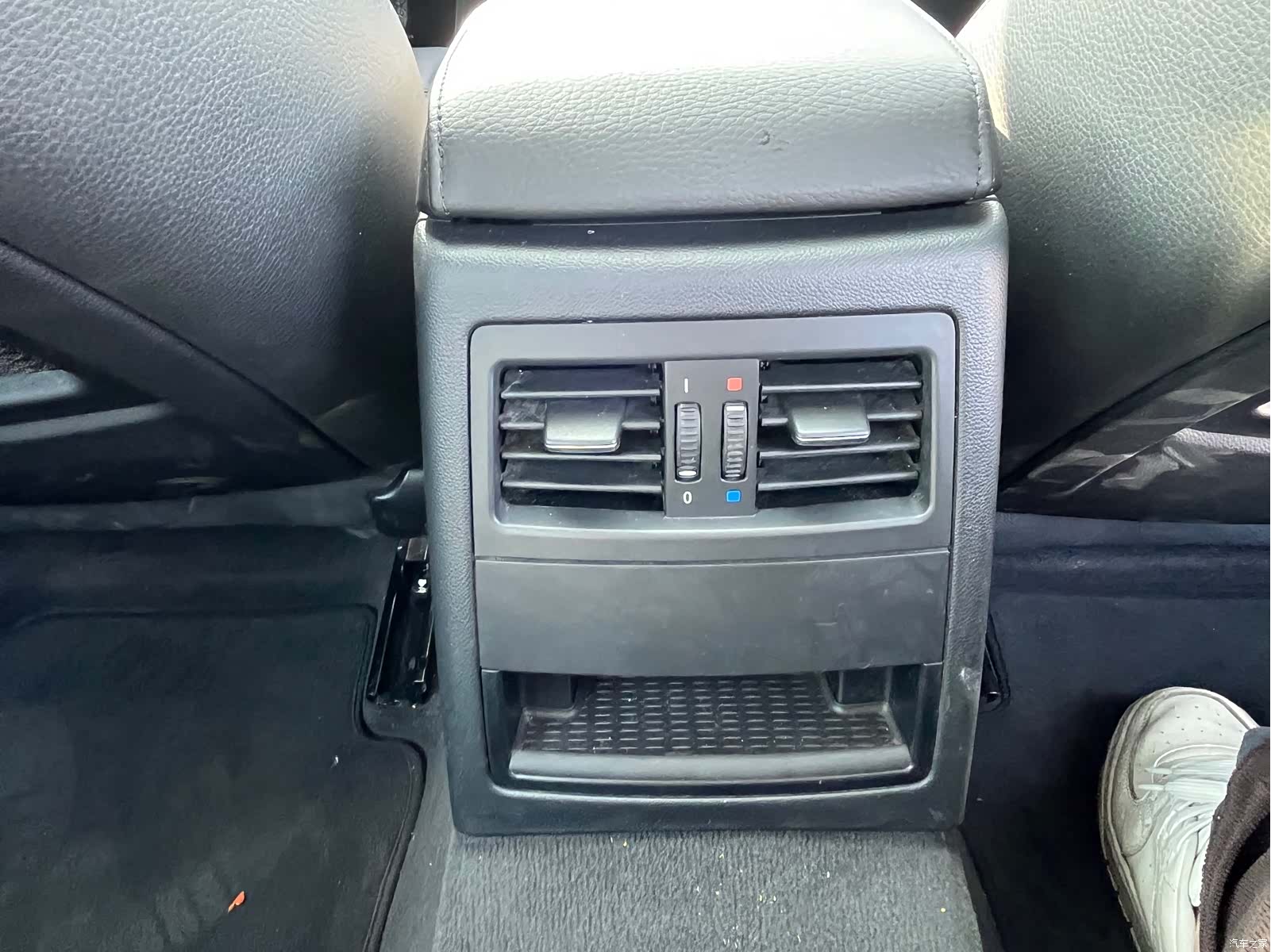 BMW 3 Series, 2012 8