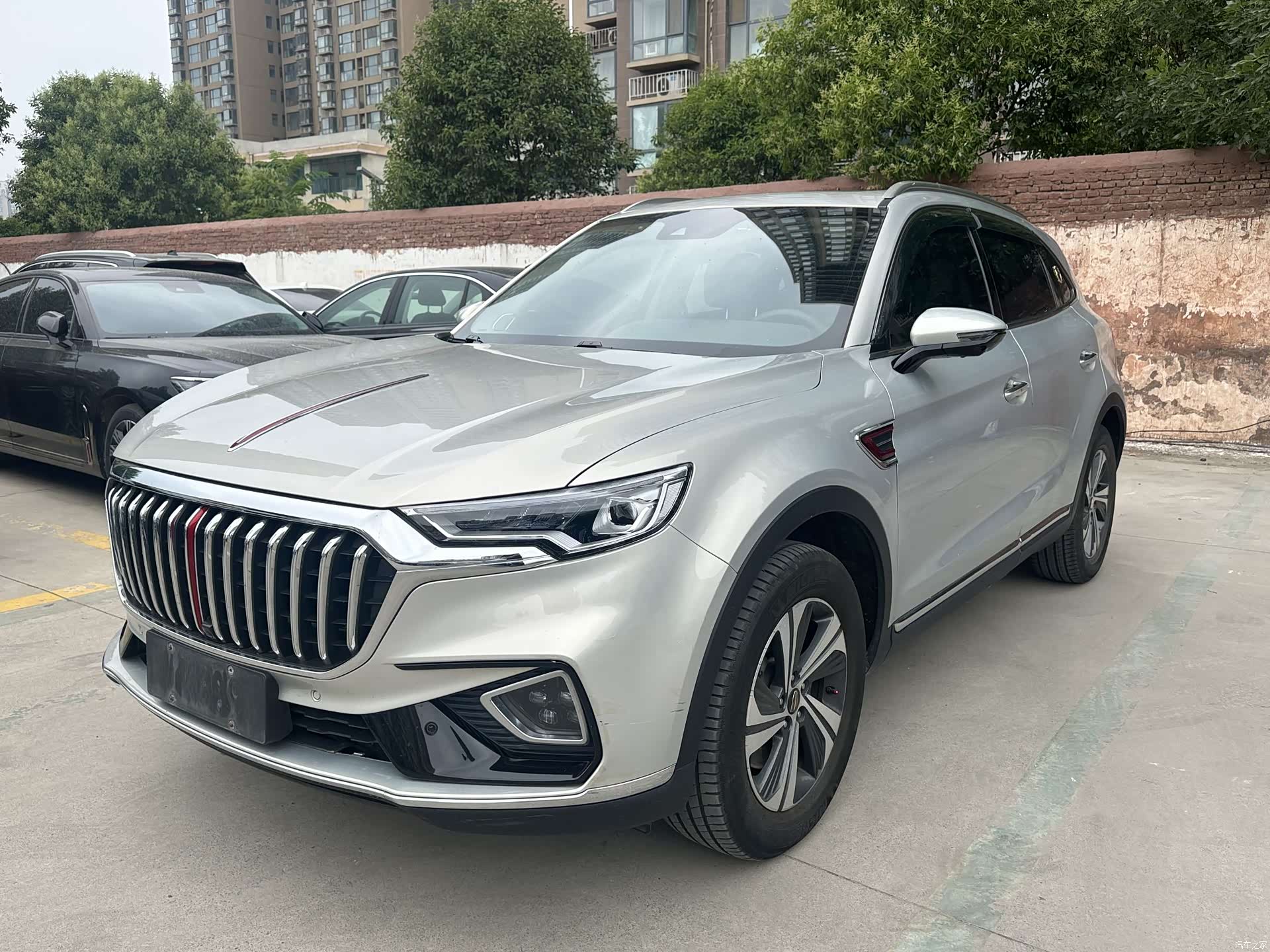 Hongqi HS5, 2021 1