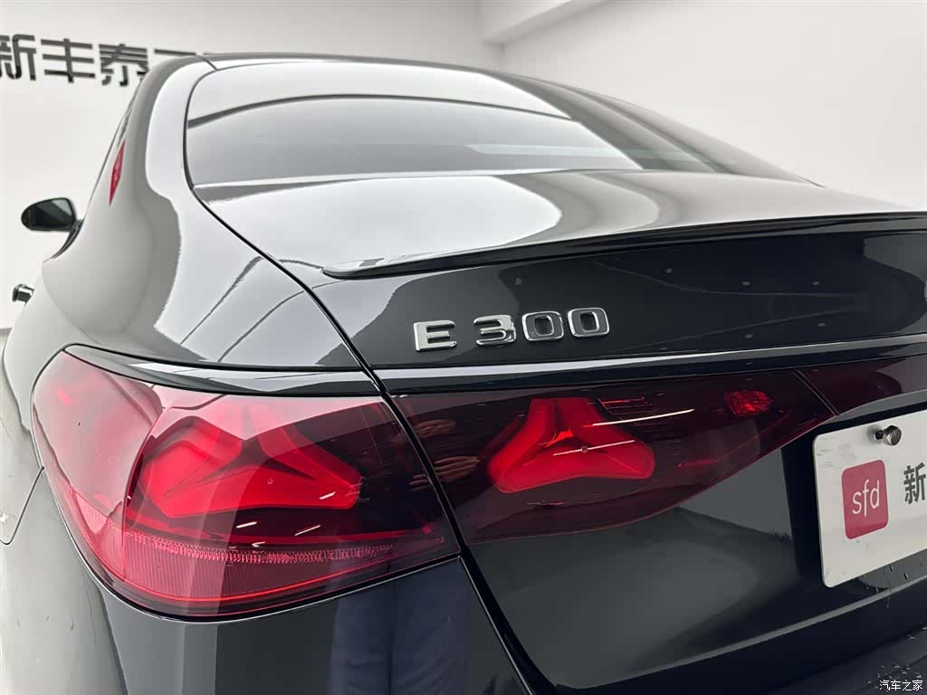 Mercedes-Benz E-Class, 2025 28
