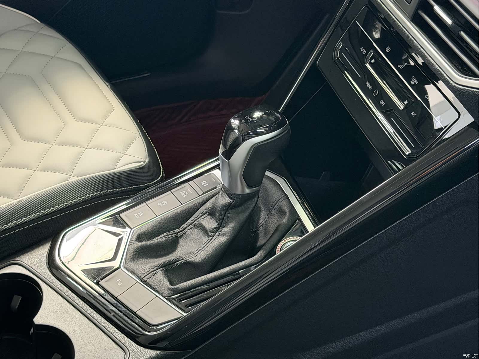 Volkswagen Tayron, 2022 13