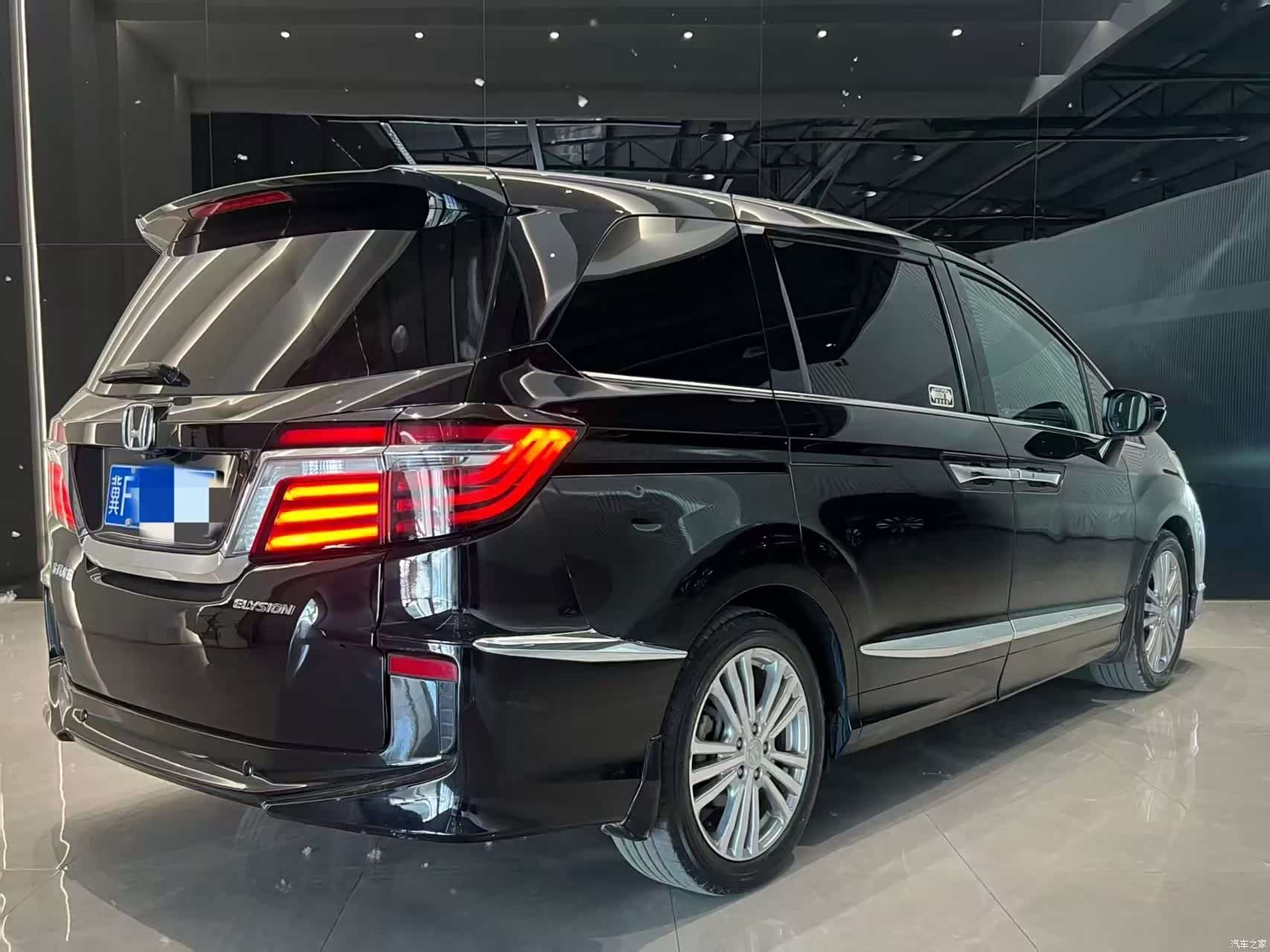 Honda Elysion, 2016 все фото